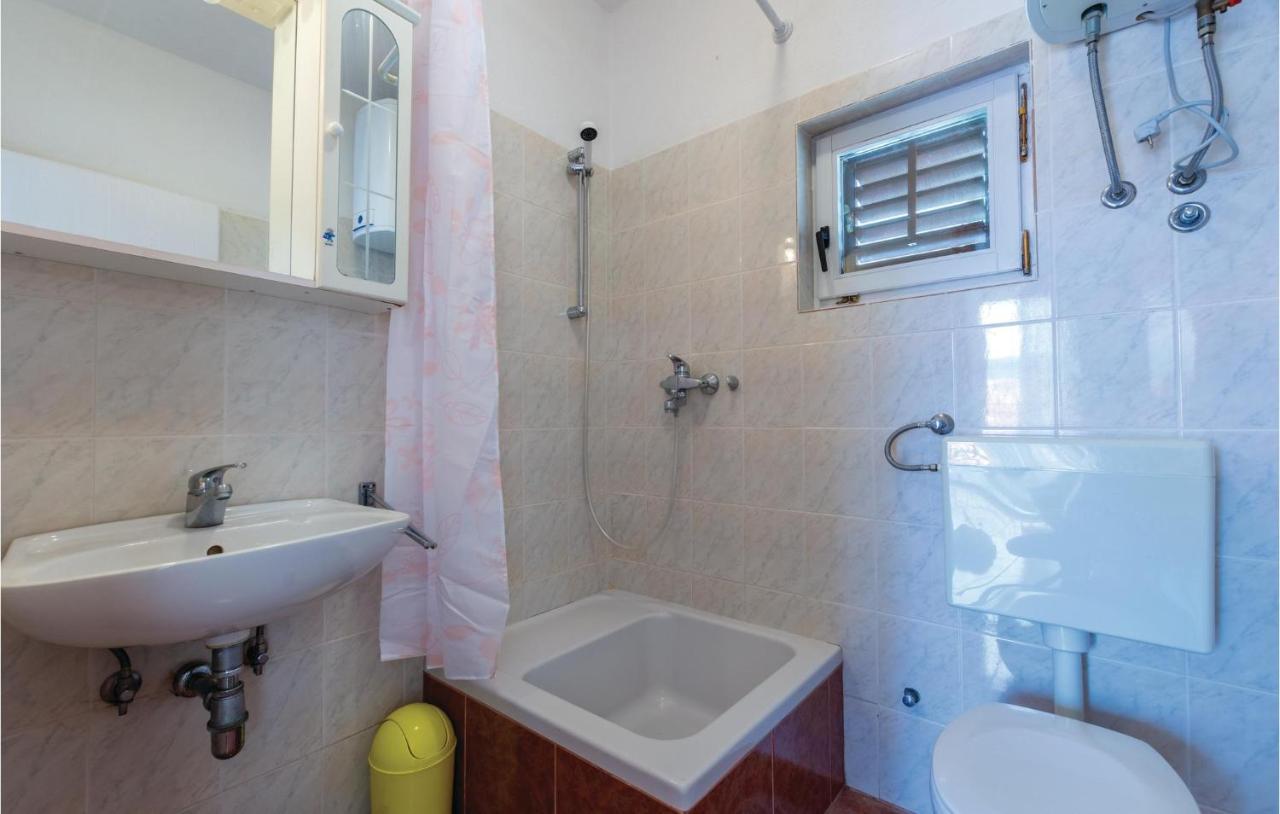 Cozy Apartment In Okrug Donji With Kitchen Donji Okrug  Ngoại thất bức ảnh